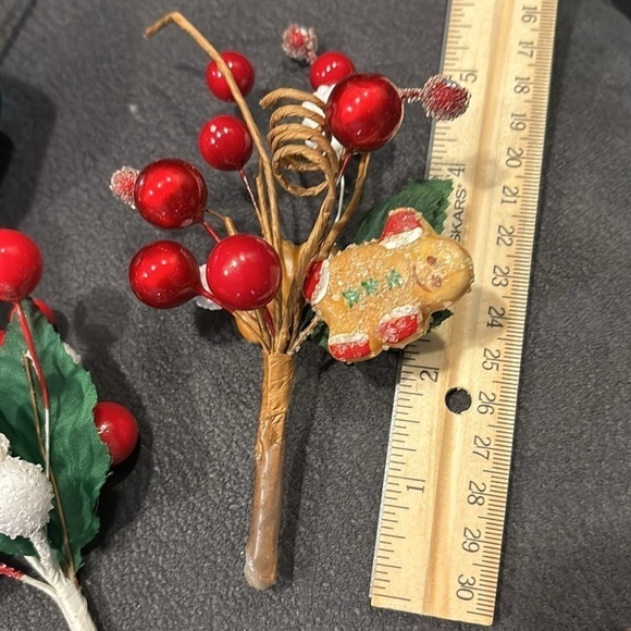 Bundle/15 VINTAGE CHRISTMAS PEPPERMINT CANDY & GINGERBREAD REINDEER THEMED PICKS - Picture 10 of 17